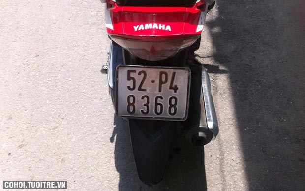 Xe Yamaha Nouvo 2, màu đỏ, biển số thành phố