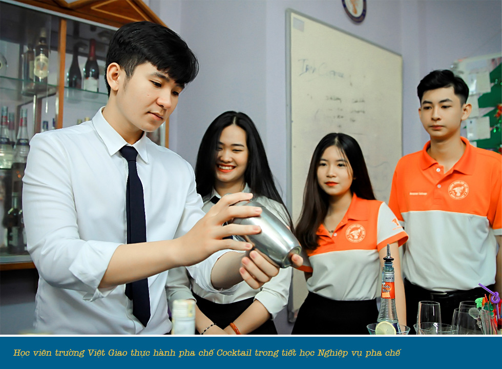 Trường Trung Cấp Việt Giao - nơi hun đúc đam mê - Ảnh 2
