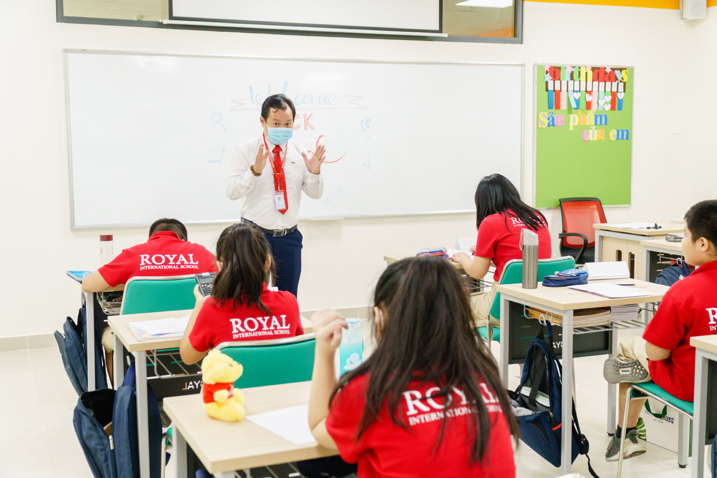 Royal School Phú Lâm đón học sinh với hoạt động hái lộc khai xuân tại trường - Ảnh 9