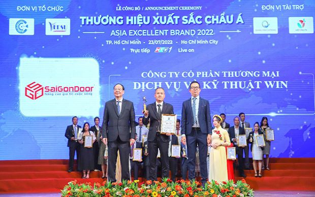 SaiGonDoor tự hào nhận giải ′Thương hiệu xuất sắc Châu Á 2022′