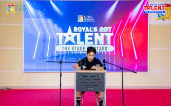 Học sinh dùng bút tạo giai điệu, ′show′ tài năng chơi nhạc cụ