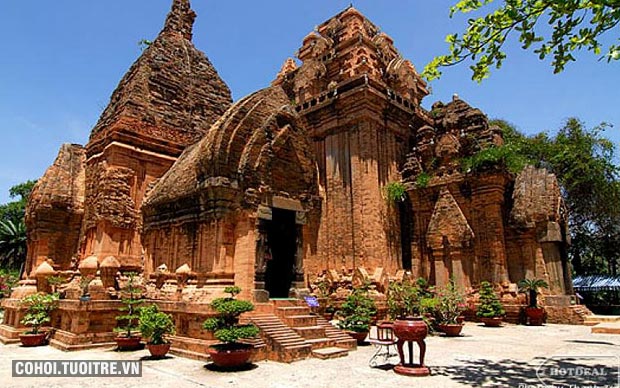 Tour Nha Trang - Khách sạn 3 sao - bao vé Vinpearl Land